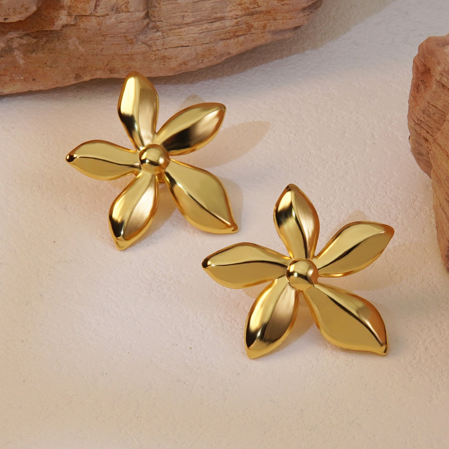 Aretes Flor Dorada